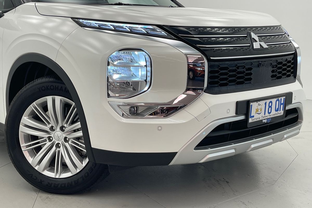 2023 Mitsubishi Outlander LS ZM