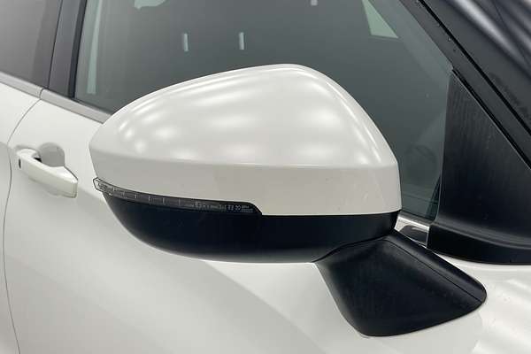 2023 Mitsubishi Outlander LS ZM