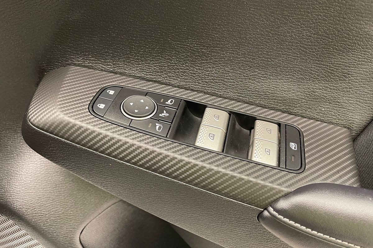 2023 Mitsubishi Outlander LS ZM