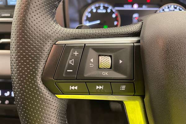 2023 Mitsubishi Outlander LS ZM