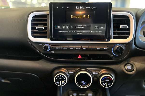 2024 Hyundai Venue Elite QX.V5