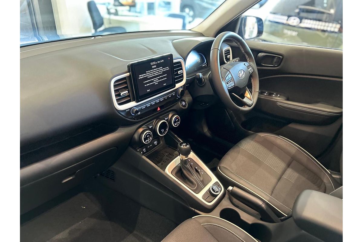 2024 Hyundai Venue Elite QX.V5