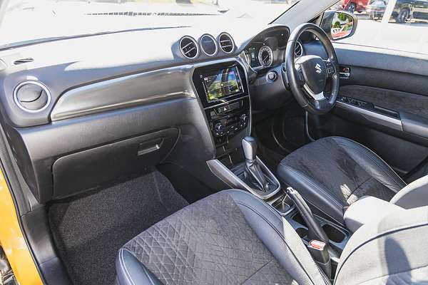 2024 Suzuki Vitara Turbo Shadow LY Series II