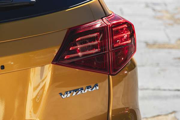2024 Suzuki Vitara Turbo Shadow LY Series II