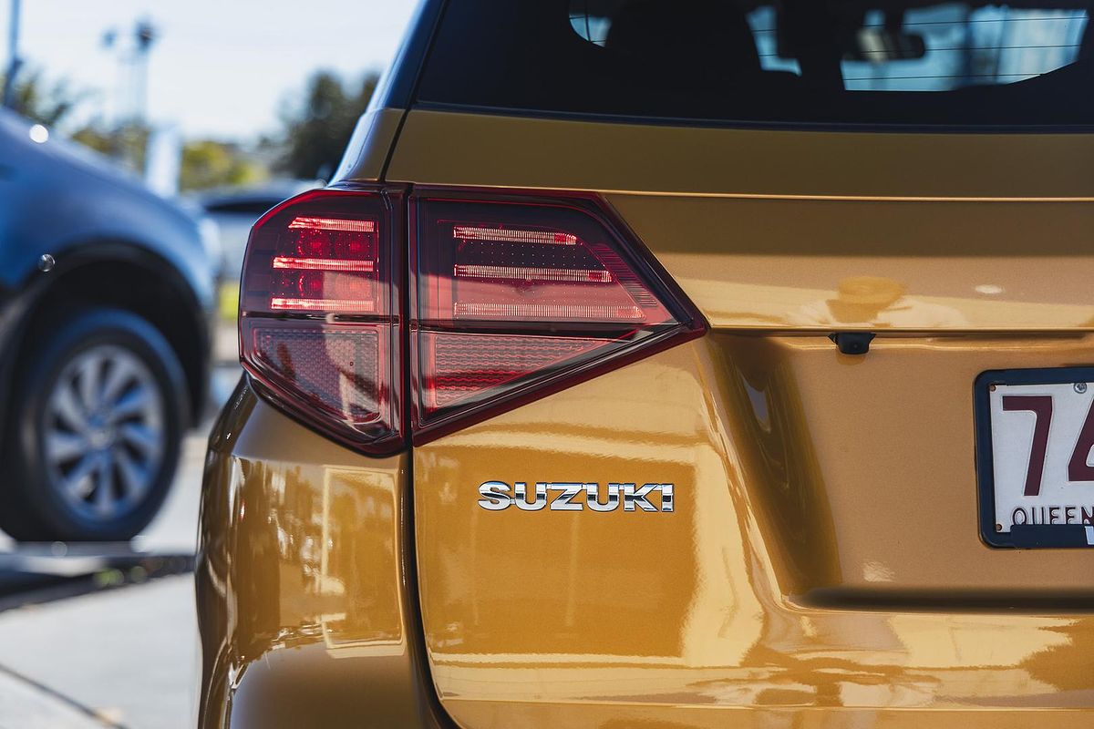 2024 Suzuki Vitara Turbo Shadow LY Series II