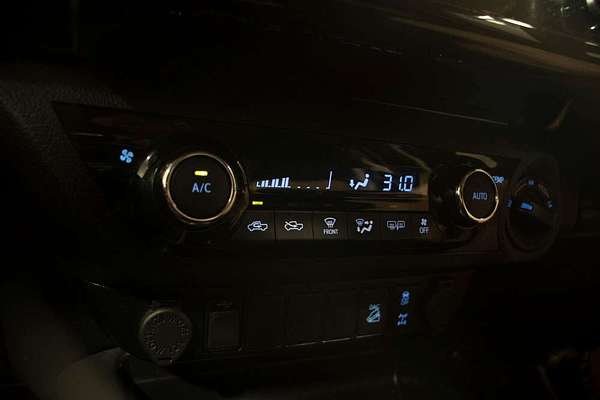 2021 Toyota Hilux SR5 GUN126R 4X4