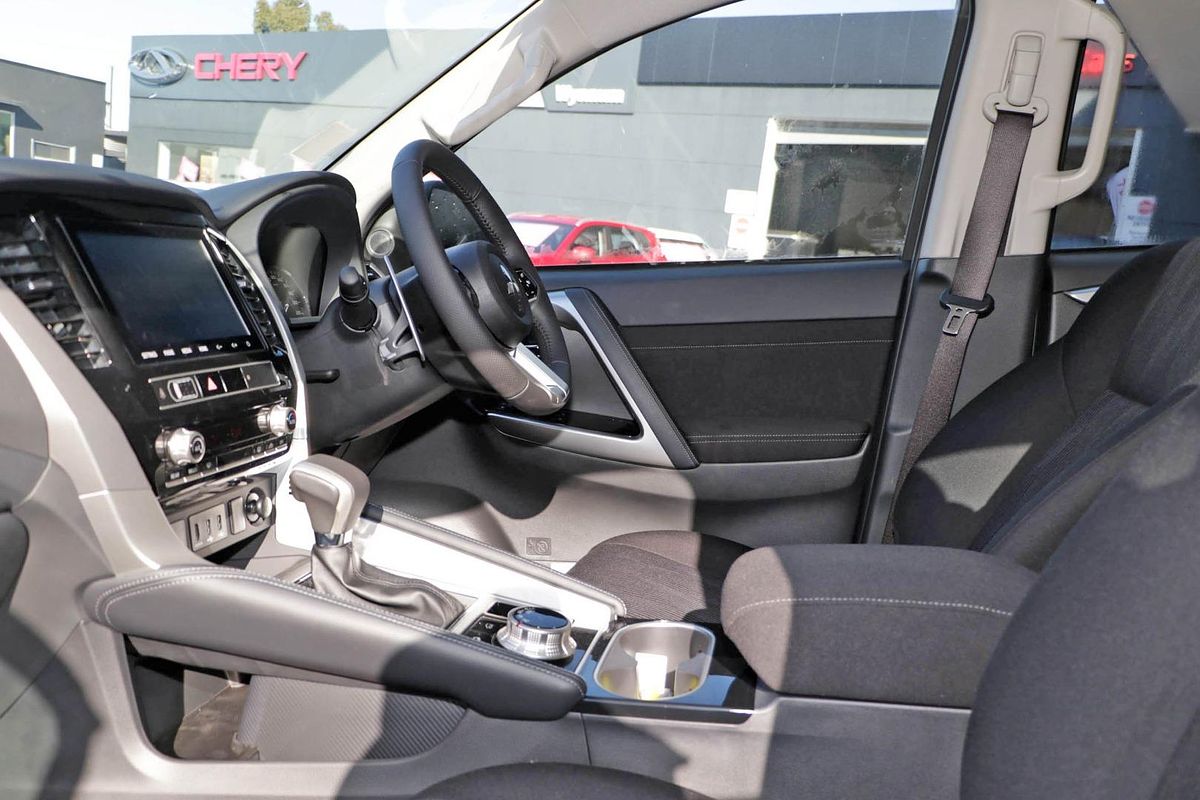 2024 Mitsubishi Pajero Sport GLX QG