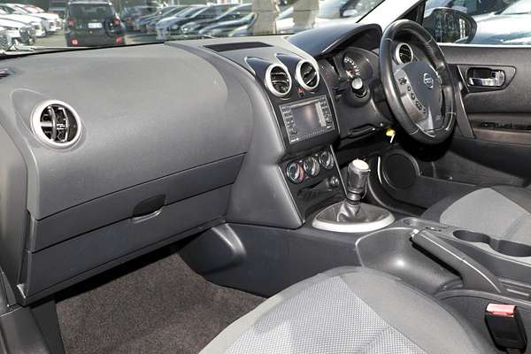 2013 Nissan Dualis ST J10 Series 4