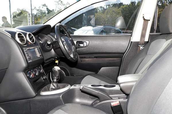 2013 Nissan Dualis ST J10 Series 4
