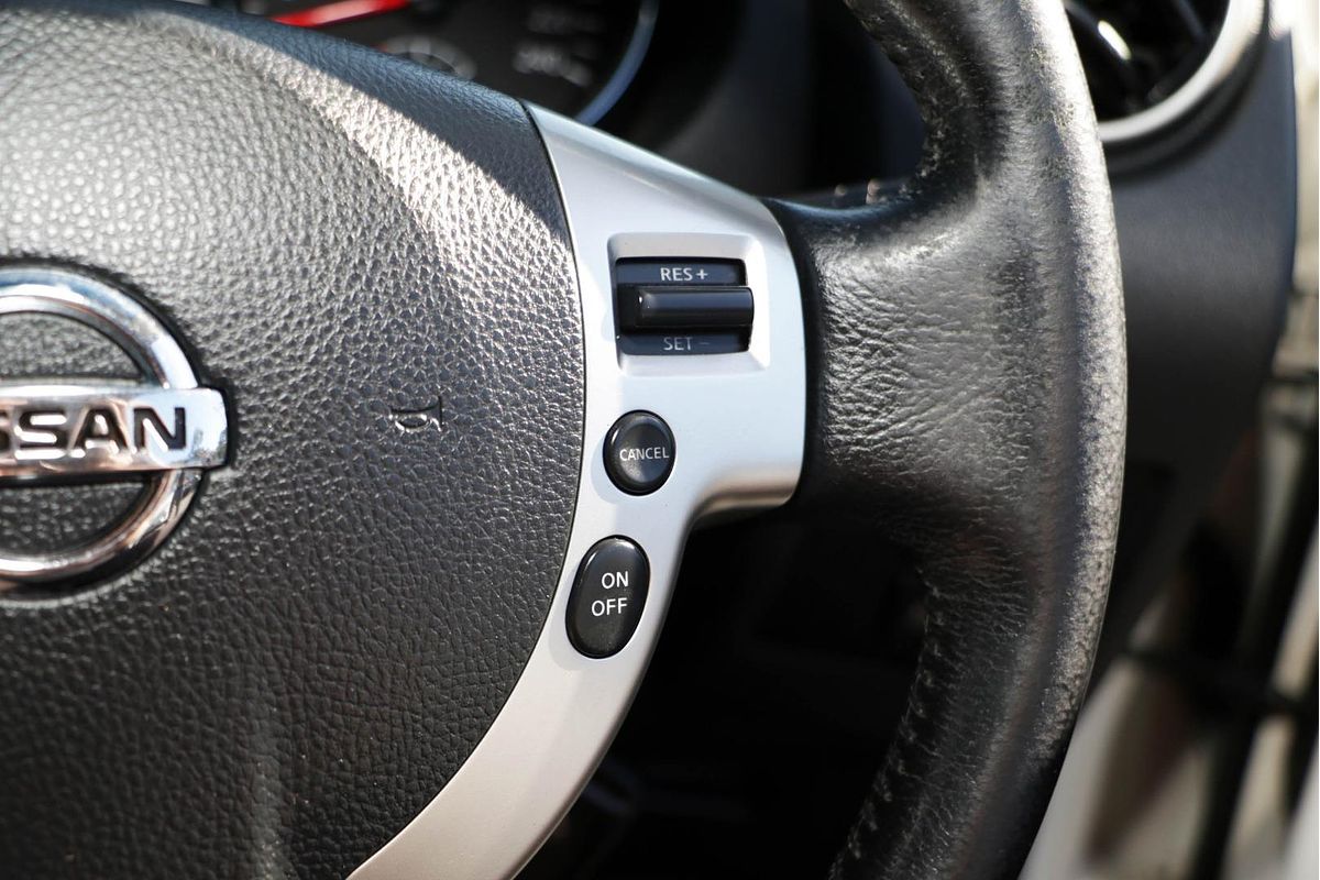 2013 Nissan Dualis ST J10 Series 4