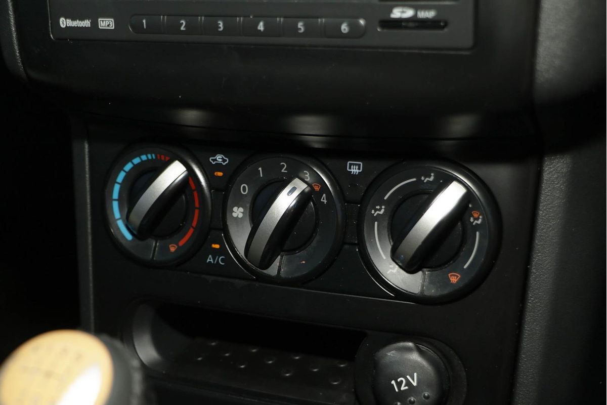 2013 Nissan Dualis ST J10 Series 4
