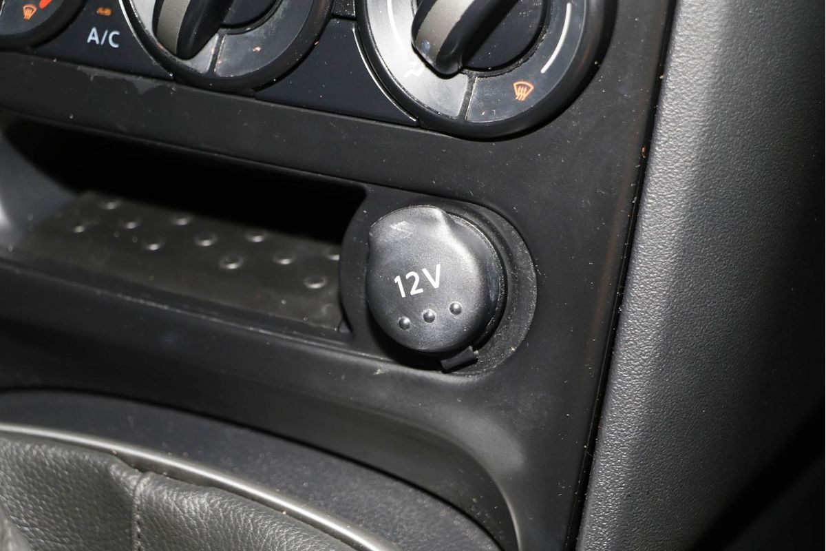 2013 Nissan Dualis ST J10 Series 4