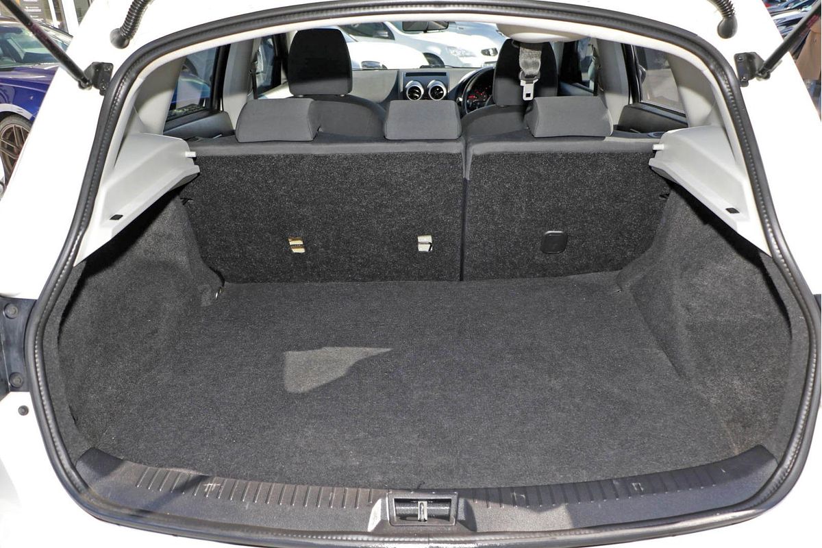 2013 Nissan Dualis ST J10 Series 4