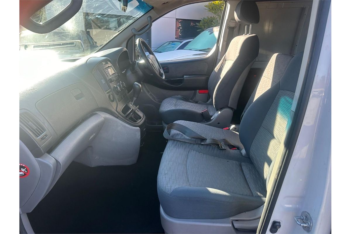 2013 Hyundai iLoad TQ2-V
