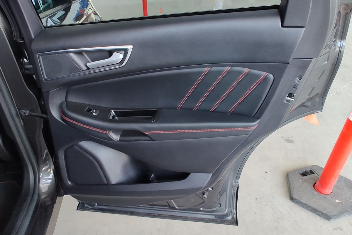 2019 Ford Endura ST-Line CA