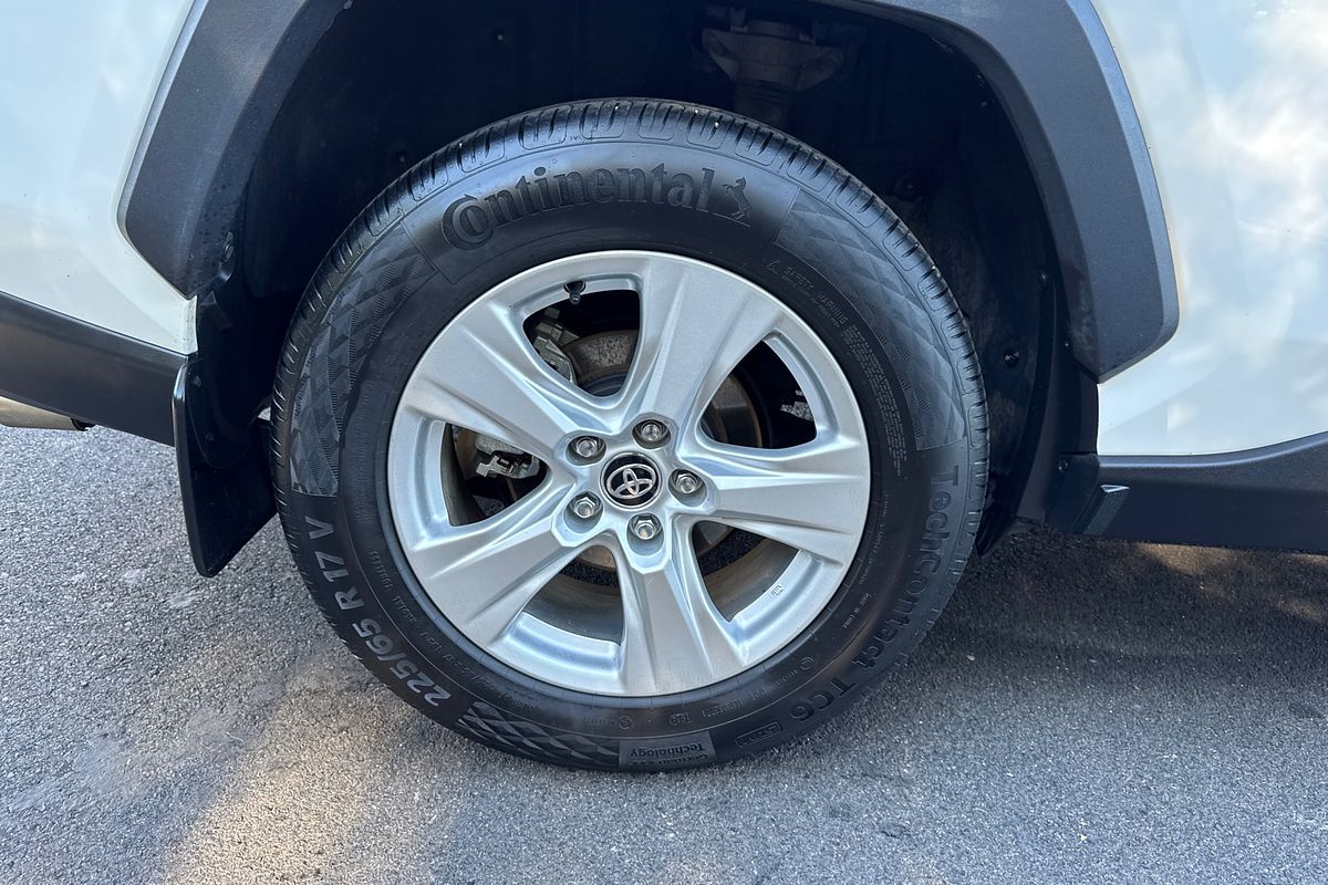 2020 Toyota RAV4 GX AXAH54R