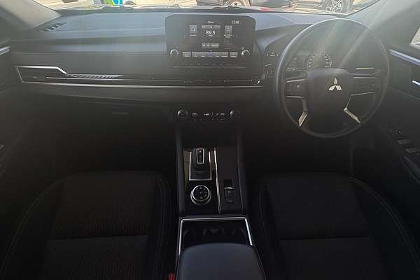 2021 Mitsubishi Outlander LS 7 SEAT (AWD) ZM MY22