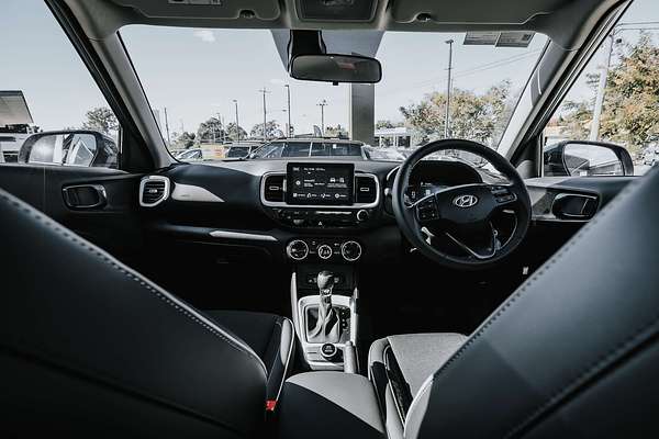 2025 Hyundai Venue Active QX.V5