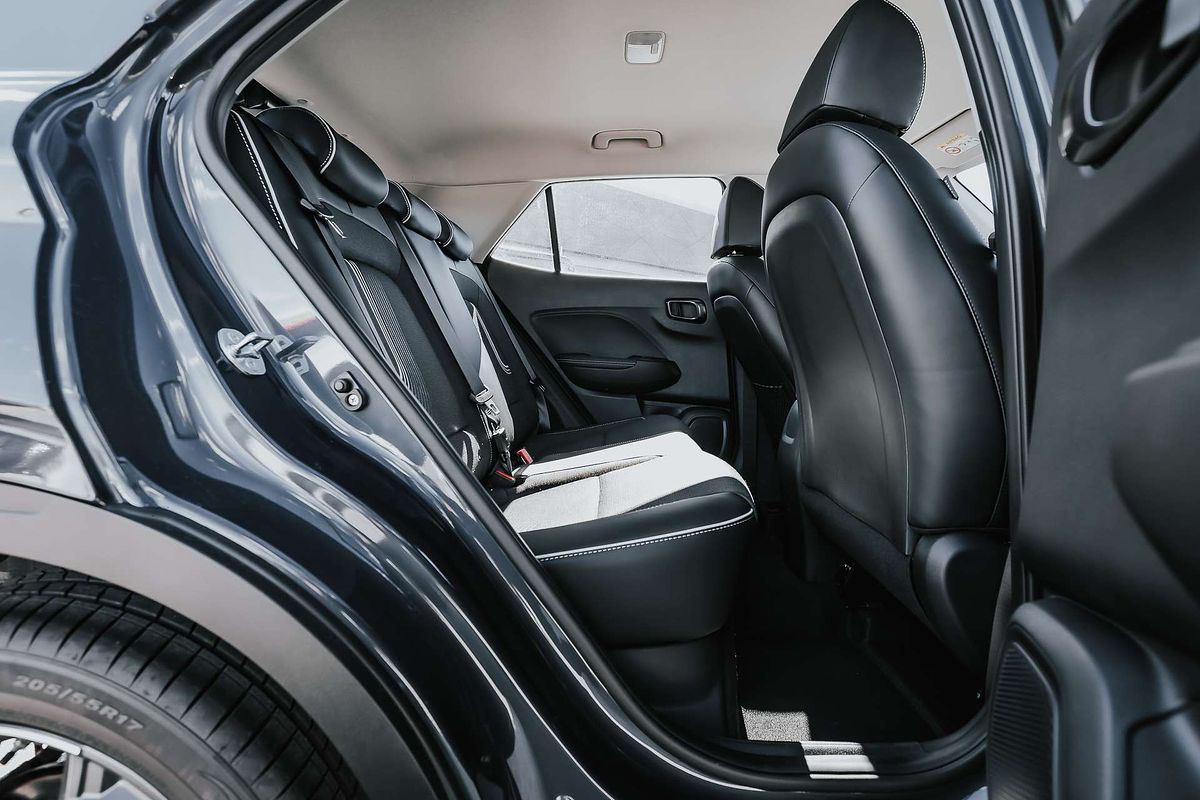 2025 Hyundai Venue Active QX.V5