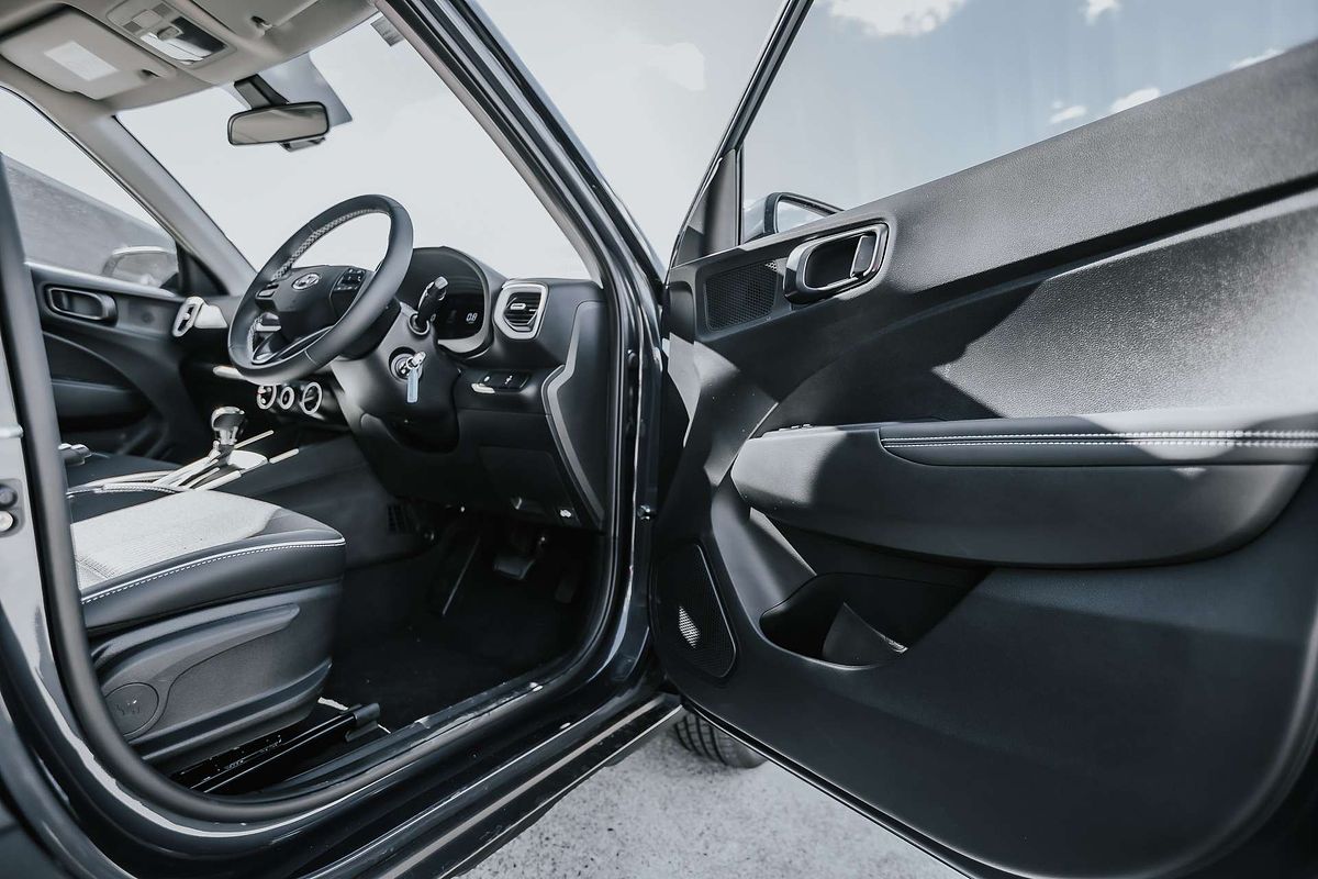 2025 Hyundai Venue Active QX.V5