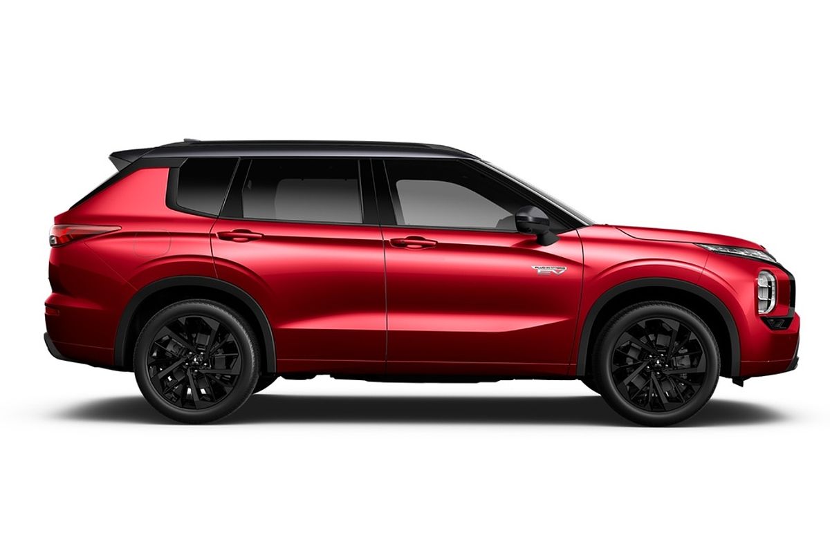2025 Mitsubishi Outlander PHEV GSR ZM