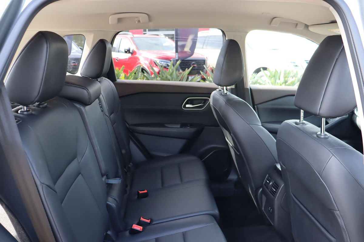 2023 Nissan X-TRAIL ST-L e-POWER T33