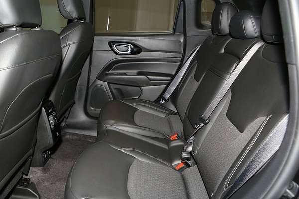 2023 Jeep Compass Night Eagle M6