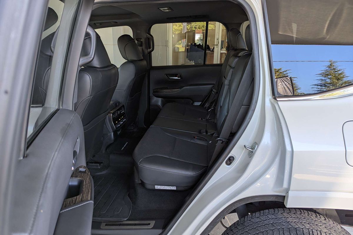2022 Toyota Landcruiser VX FJA300R
