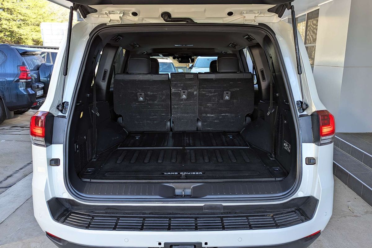 2022 Toyota Landcruiser VX FJA300R
