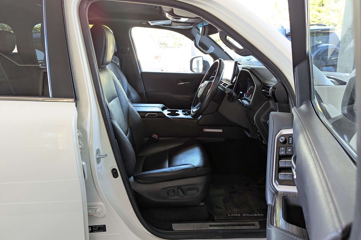 2022 Toyota Landcruiser VX FJA300R