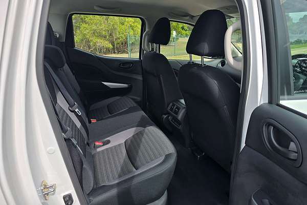 2024 Nissan Navara SL D23 4X4