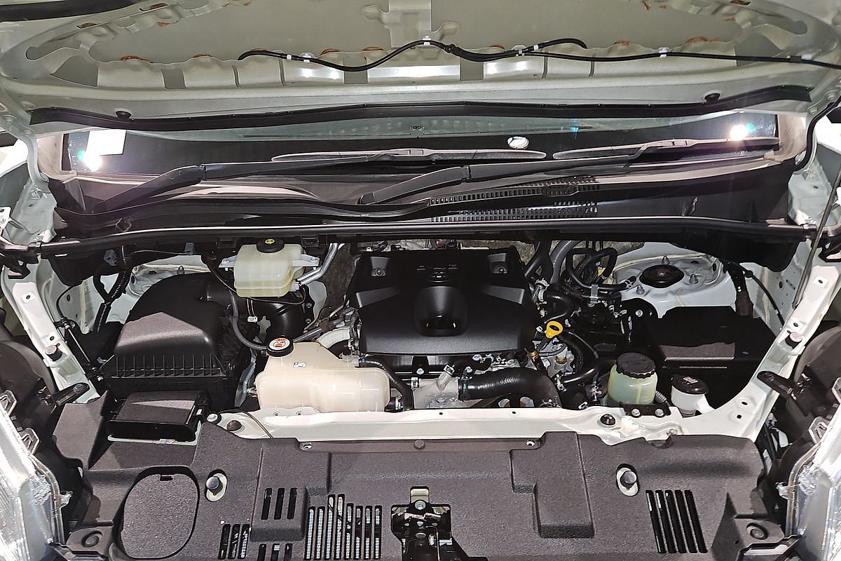 2019 Toyota Hiace Commuter GDH322R