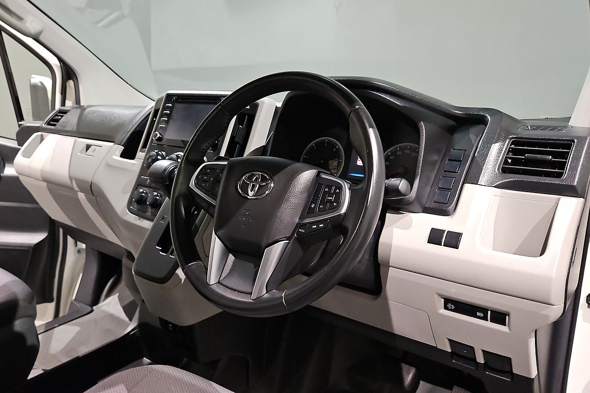 2019 Toyota Hiace Commuter GDH322R