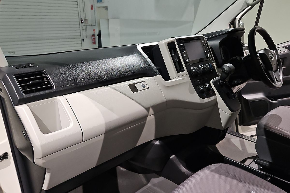 2019 Toyota Hiace Commuter GDH322R