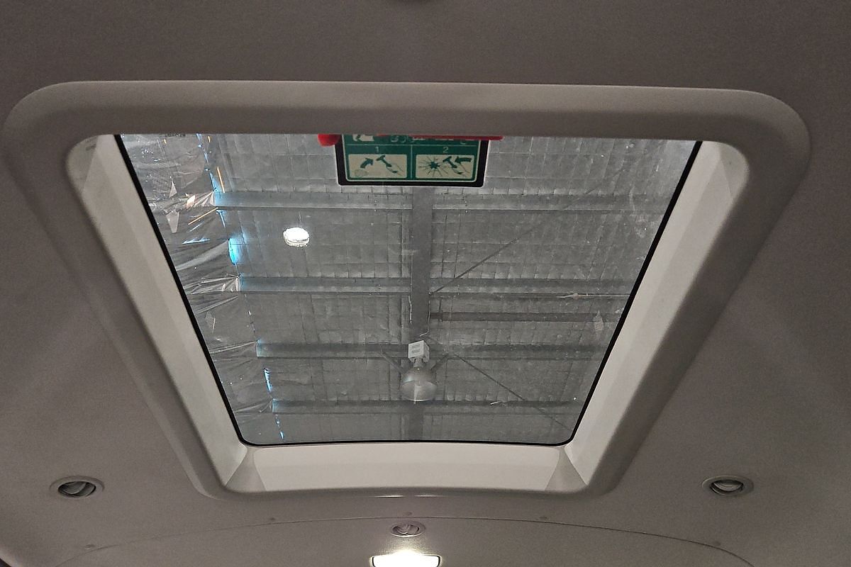 2019 Toyota Hiace Commuter GDH322R