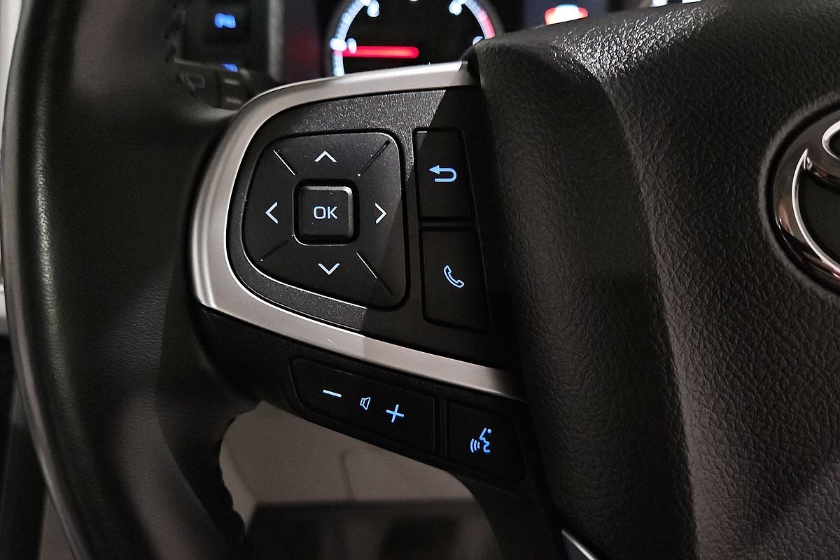 2019 Toyota Hiace Commuter GDH322R