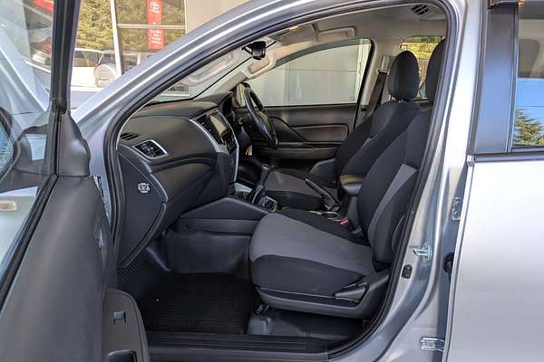 2022 Mitsubishi Triton GLX+ MR 4X4