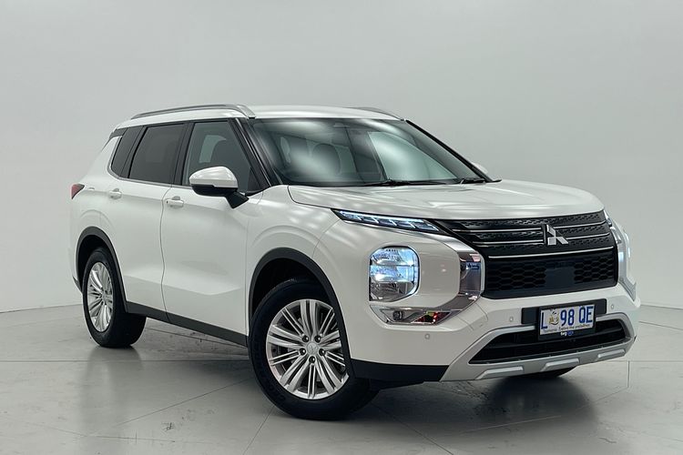 2023 Mitsubishi Outlander LS ZM
