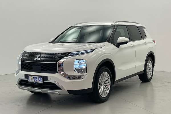 2023 Mitsubishi Outlander LS ZM