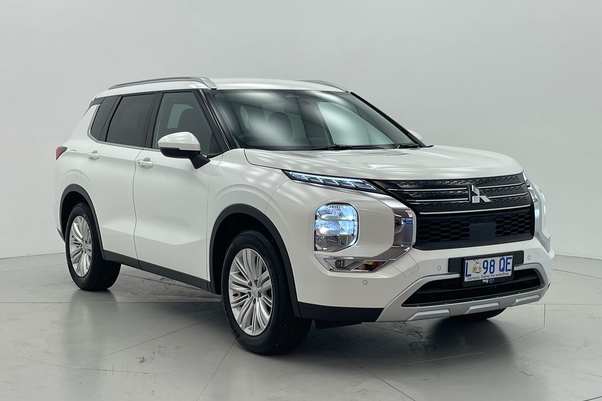 2023 Mitsubishi Outlander LS ZM