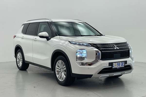 2023 Mitsubishi Outlander LS ZM