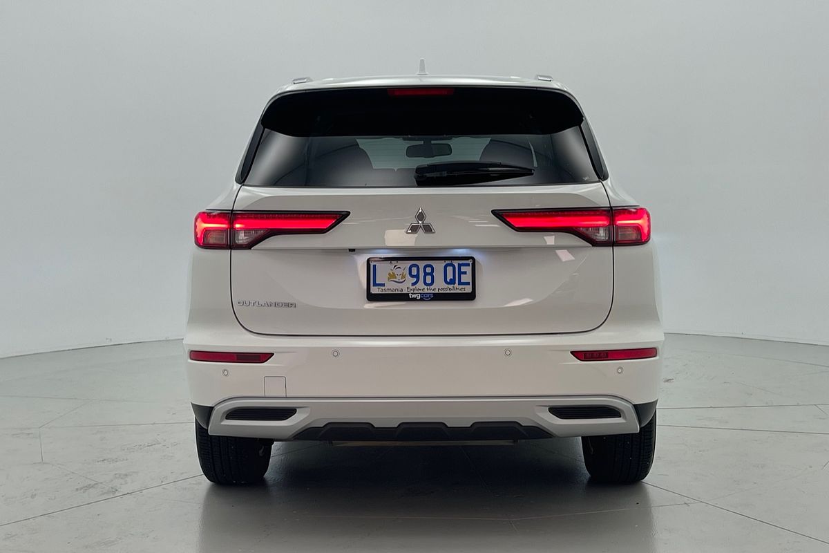 2023 Mitsubishi Outlander LS ZM