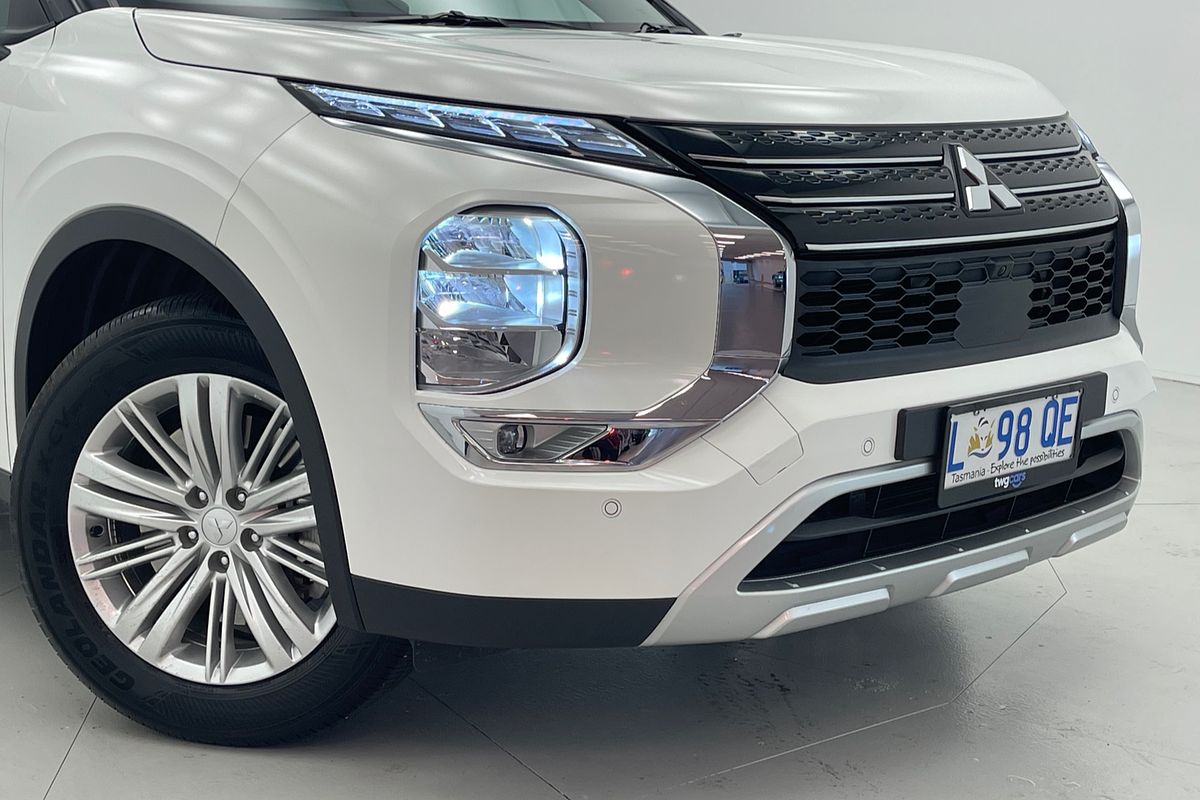 2023 Mitsubishi Outlander LS ZM