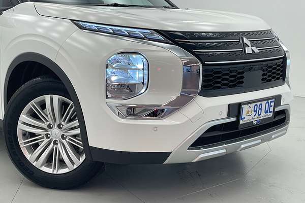 2023 Mitsubishi Outlander LS ZM