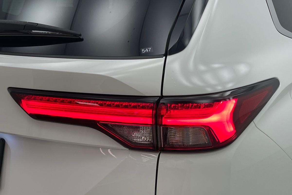 2023 Mitsubishi Outlander LS ZM