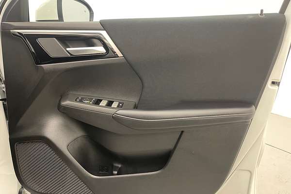 2023 Mitsubishi Outlander LS ZM