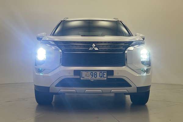 2023 Mitsubishi Outlander LS ZM