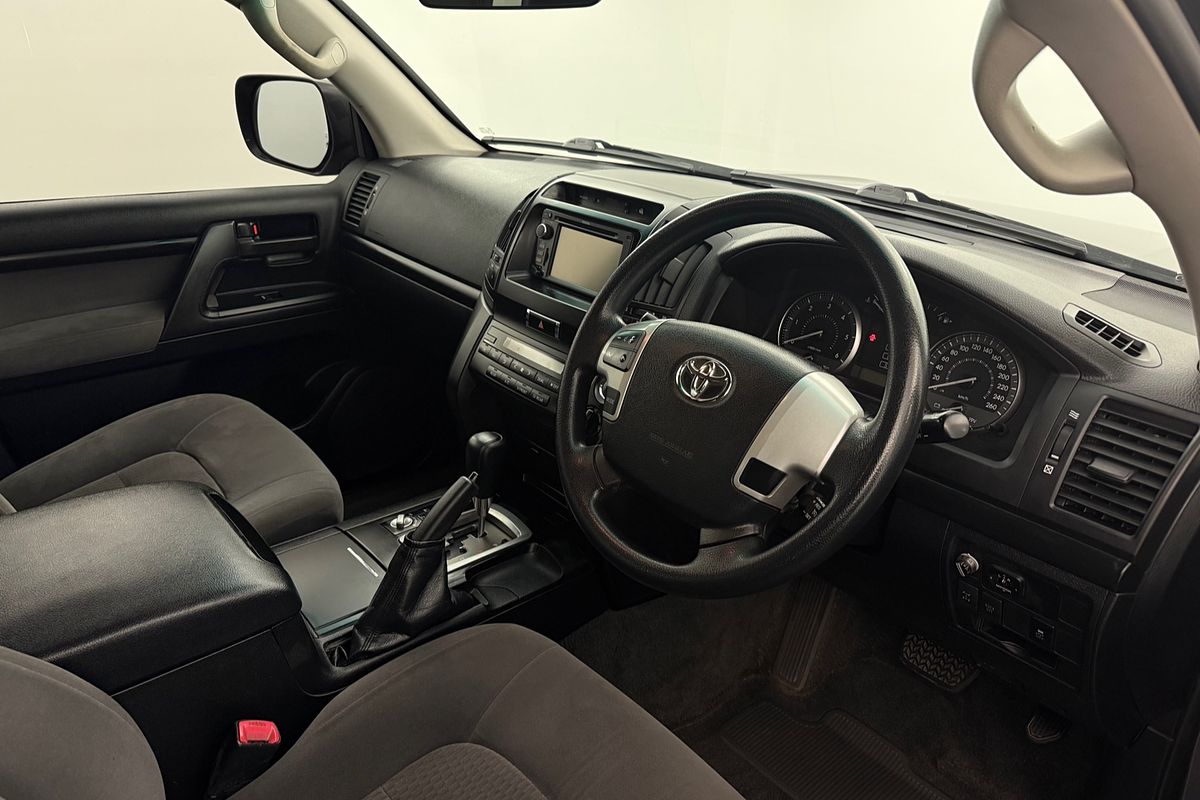 2014 Toyota Landcruiser GXL VDJ200R
