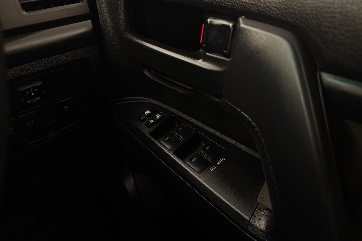2014 Toyota Landcruiser GXL VDJ200R