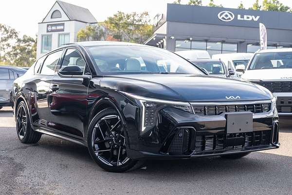 2025 Kia K4 GT-Line CL4m